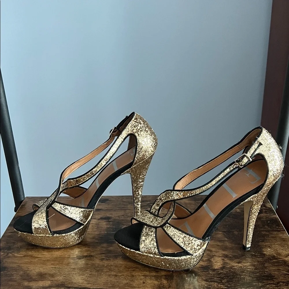 ELLE women’s Gold and Black Heels- size 7.5